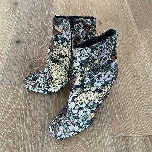Urban Outfitter tapestry booties